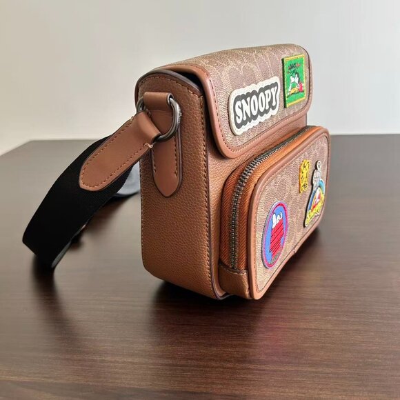 Coach men's Sullivan crossbody bag.Size: 22*20*6cm - Picture 2 of 9